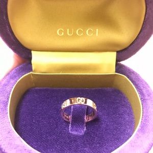 18k rose gold gucci icon ring!!